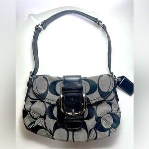 Vintage Coach Y2K / 90’s Baguette with Buckle *Like New*